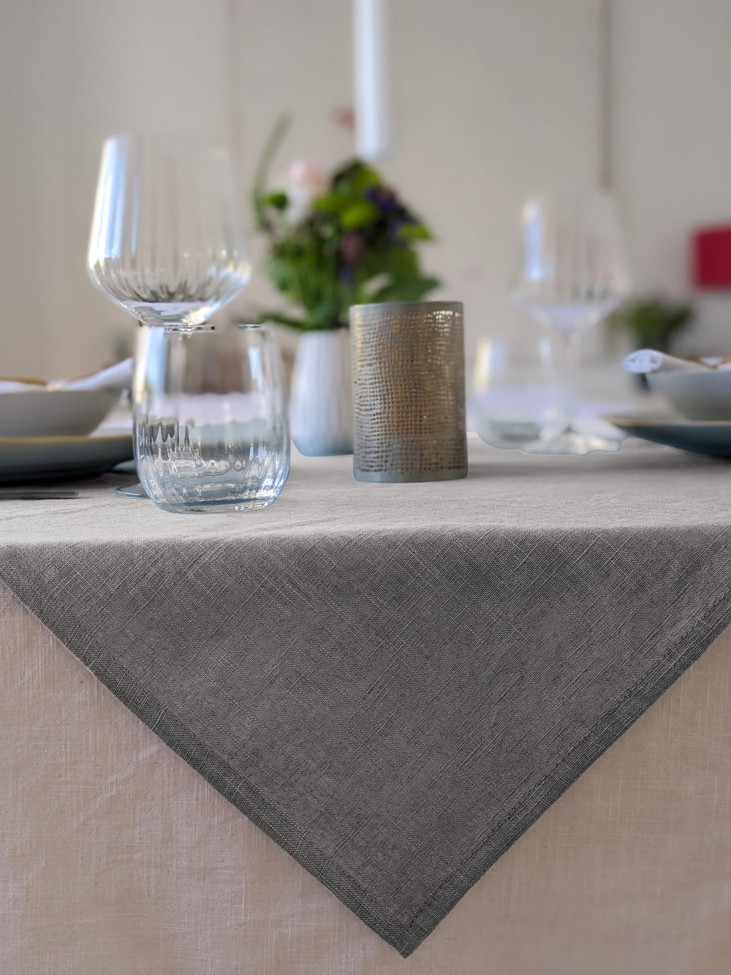 Hochwertige Tischdecken aus Leinen von Farnberg